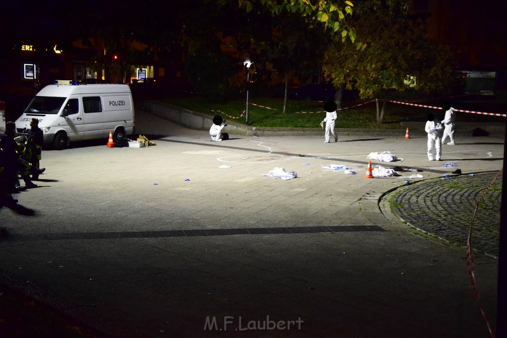 Einsatz BF Messerstecherei Koeln Neustadt Nord Eberplatz Platzmitte P140.JPG - Miklos Laubert